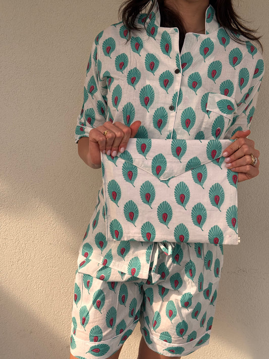 Pigiama corto 100% puro cotone organico piume azzurre, made in Jaipur