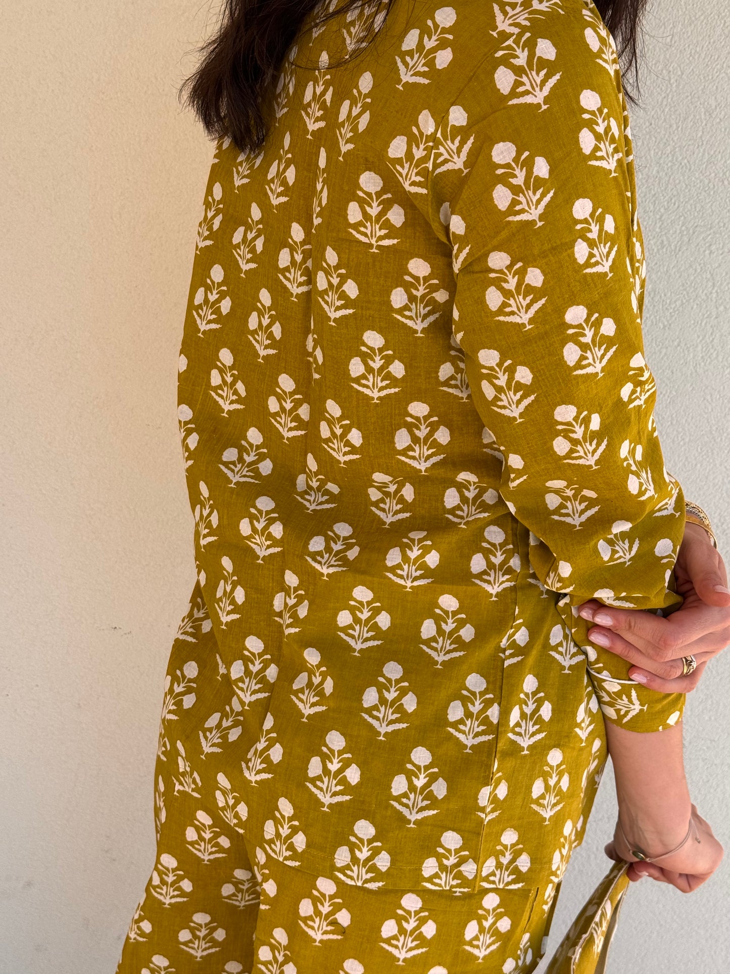 Langer Pyjama 100% reine Bio-Baumwolle mit Senfblumenmuster, hergestellt in Jaipur