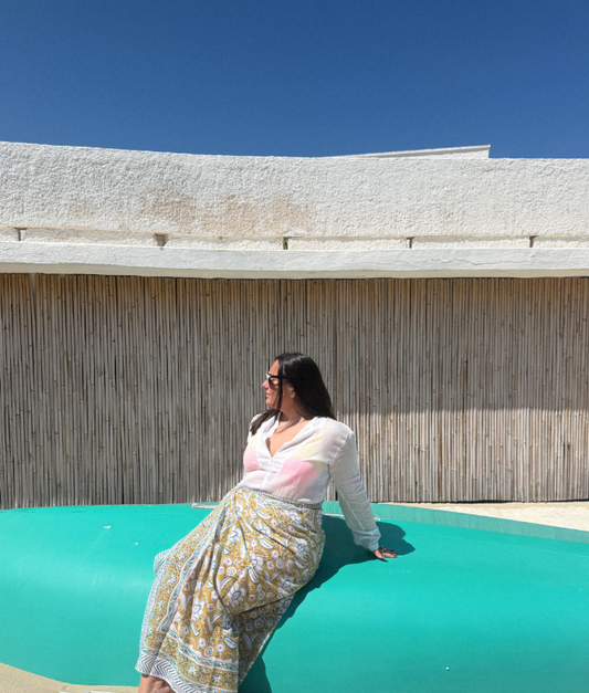 Pareo in mussola di cotone, tessuto stampato a mano. Fantasia floreale.A22