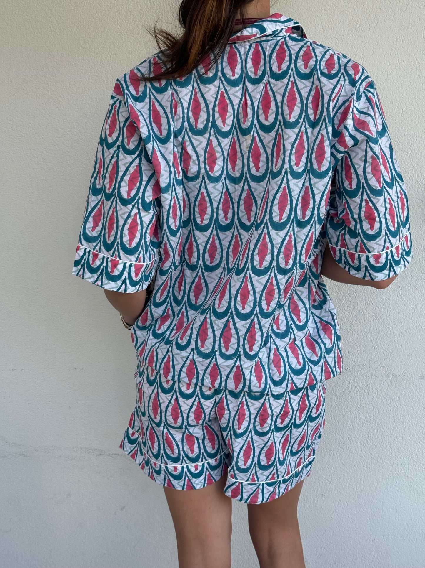 Pigiama corto 100% puro cotone organico gocce azzurro/rosa, made in Jaipur