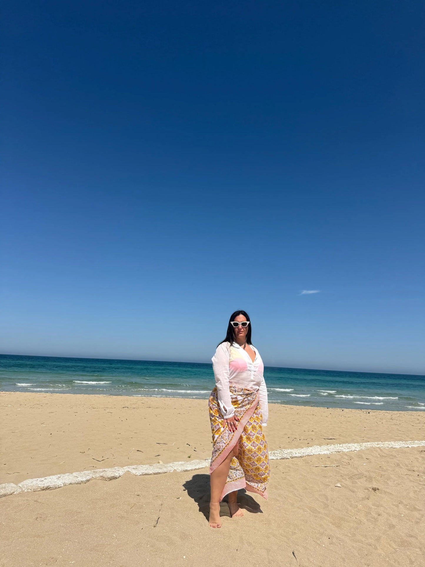 Pareo in mussola di cotone, tessuto stampato a mano. Fantasia floreale.A2