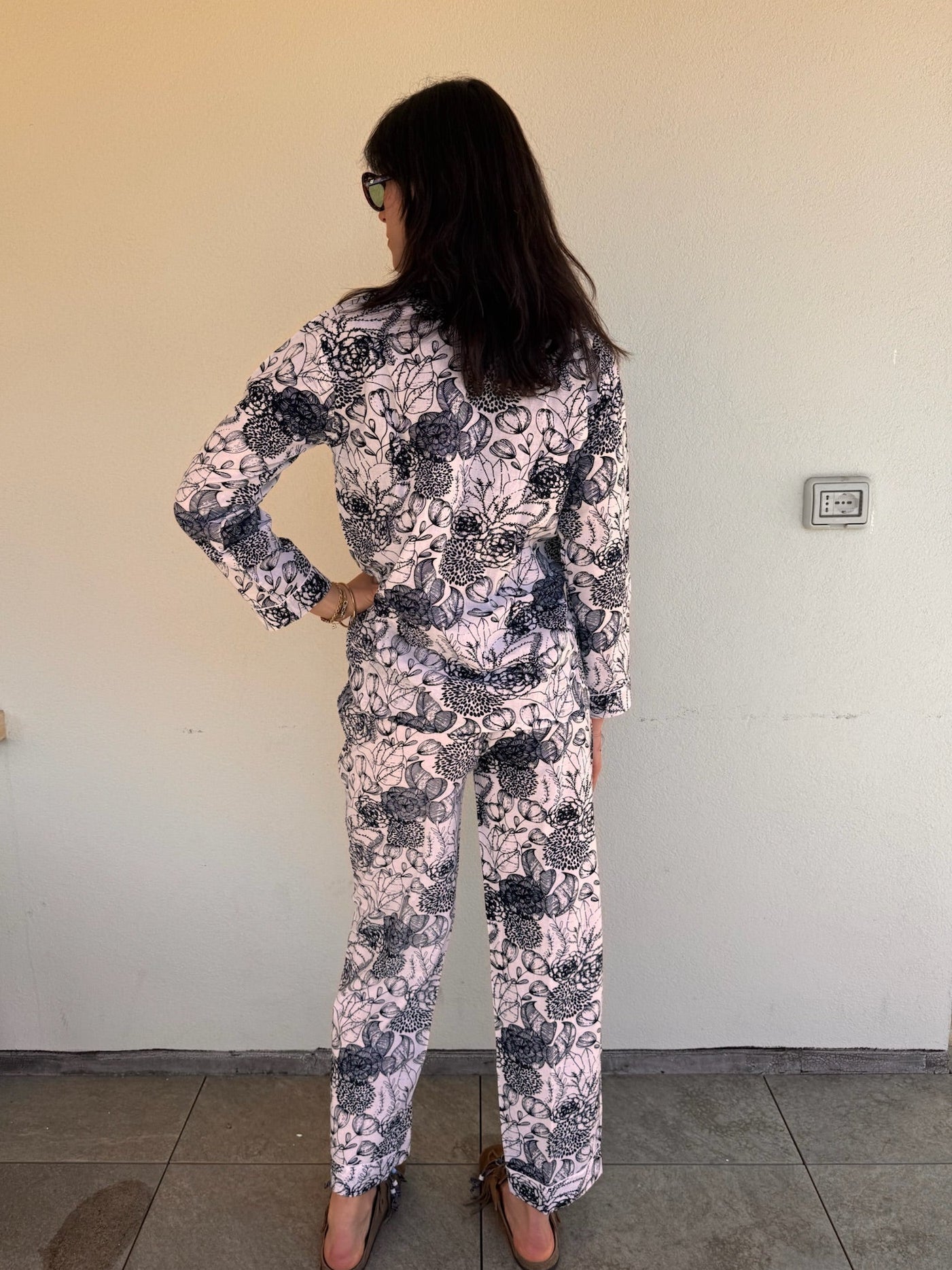 Langer Pyjama aus 100 % reiner Bio-Baumwolle mit Blumenmuster, hergestellt in Jaipur