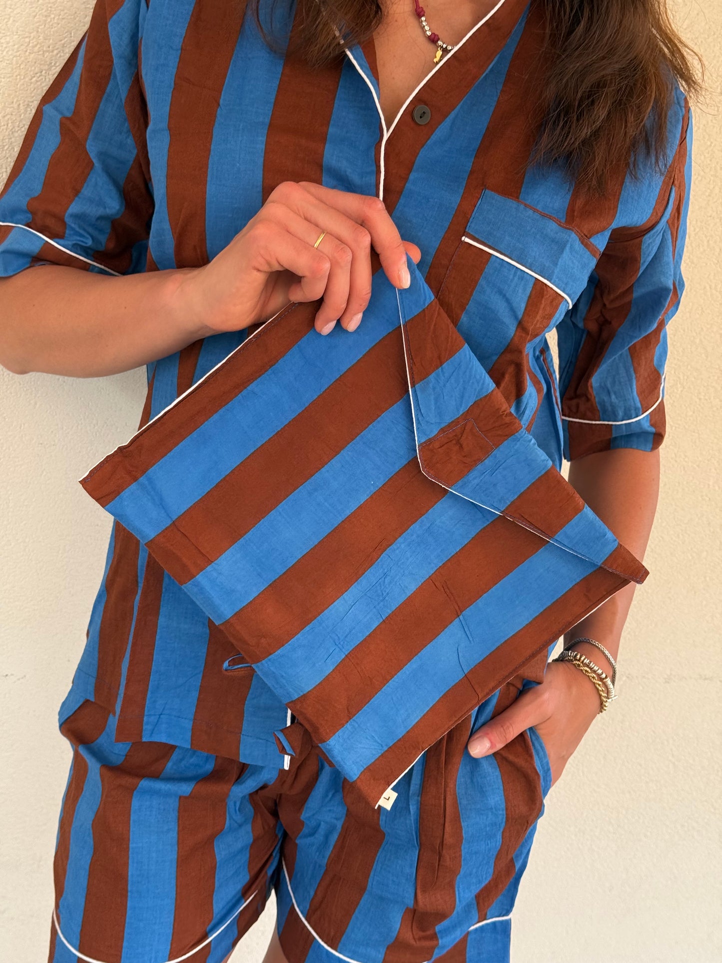 Pigiama corto 100% puro cotone organico righe blu e marrone, made in Jaipur