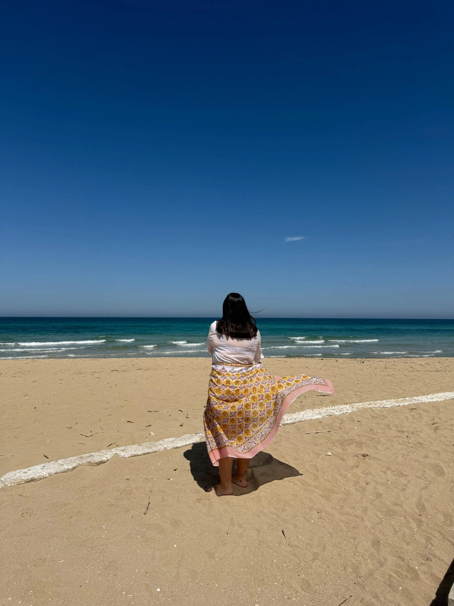 Pareo in mussola di cotone, tessuto stampato a mano. Fantasia floreale.A2