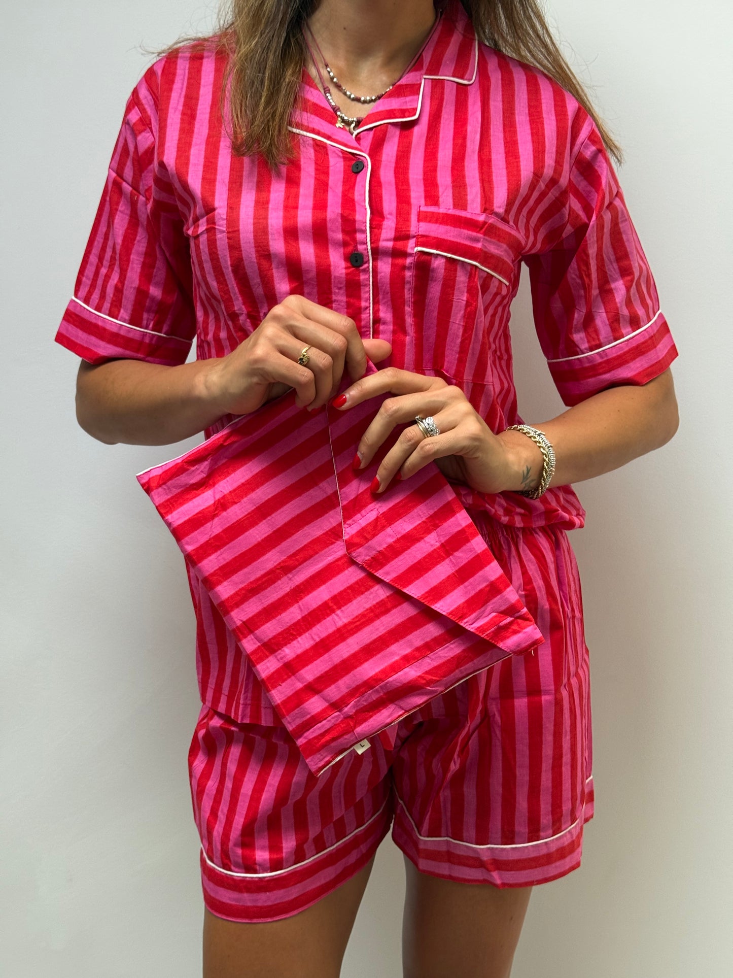 Pigiama corto 100% puro cotone organico a righe rosa, made in Jaipur