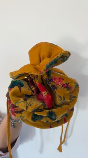 Beauty pochette in velluto fantasia floreale