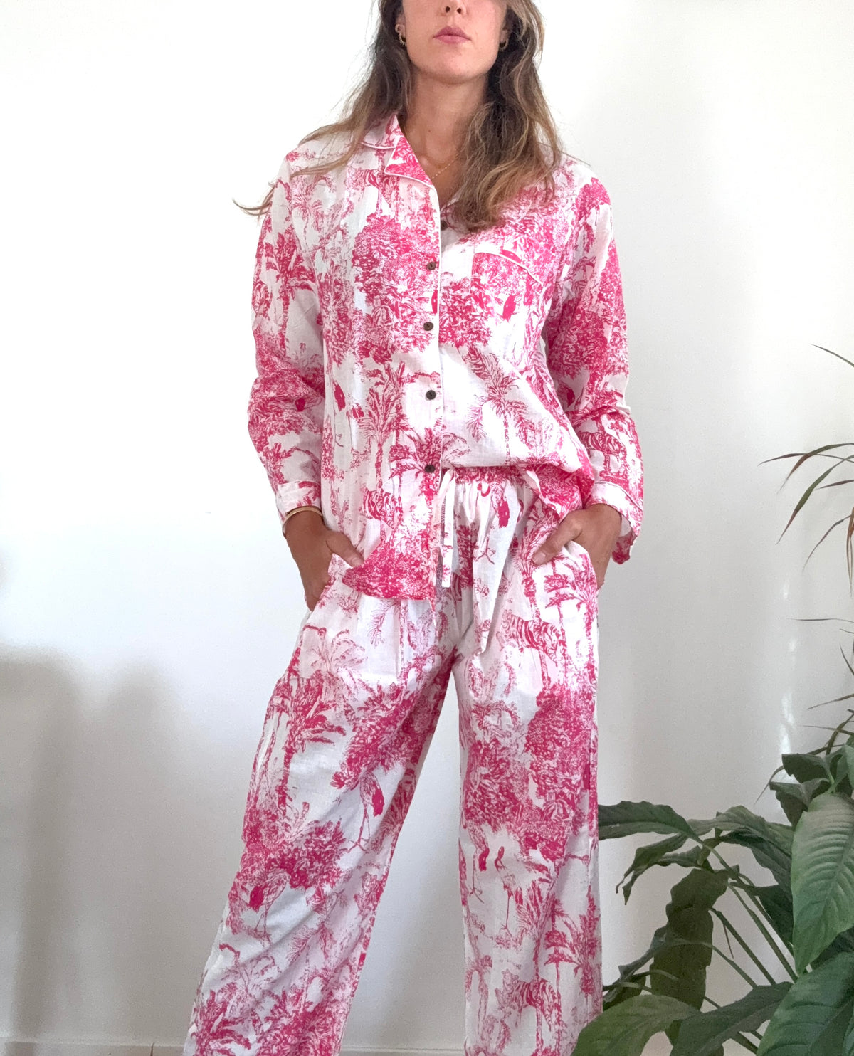 Pigiama lungo 100% puro cotone organico, fantasia savana fucsia