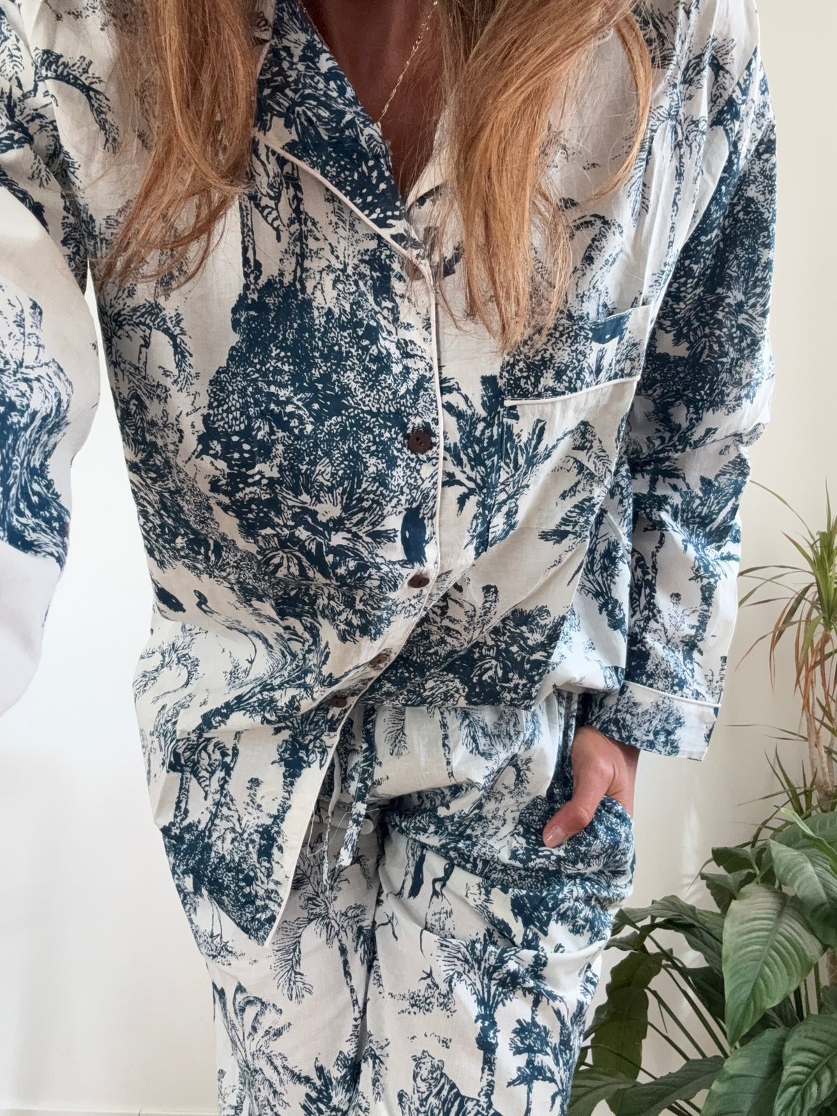 Pigiama lungo 100% puro cotone organico, fantasia savana blu