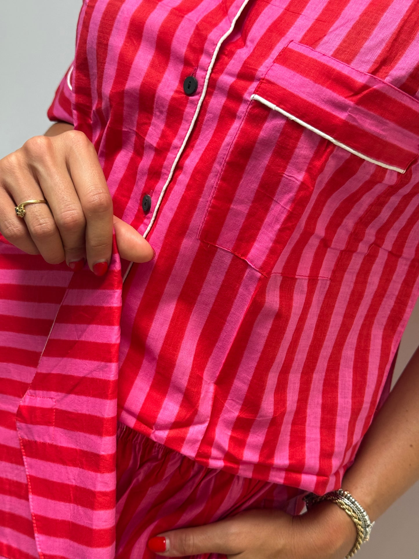 Pigiama corto 100% puro cotone organico a righe rosa, made in Jaipur