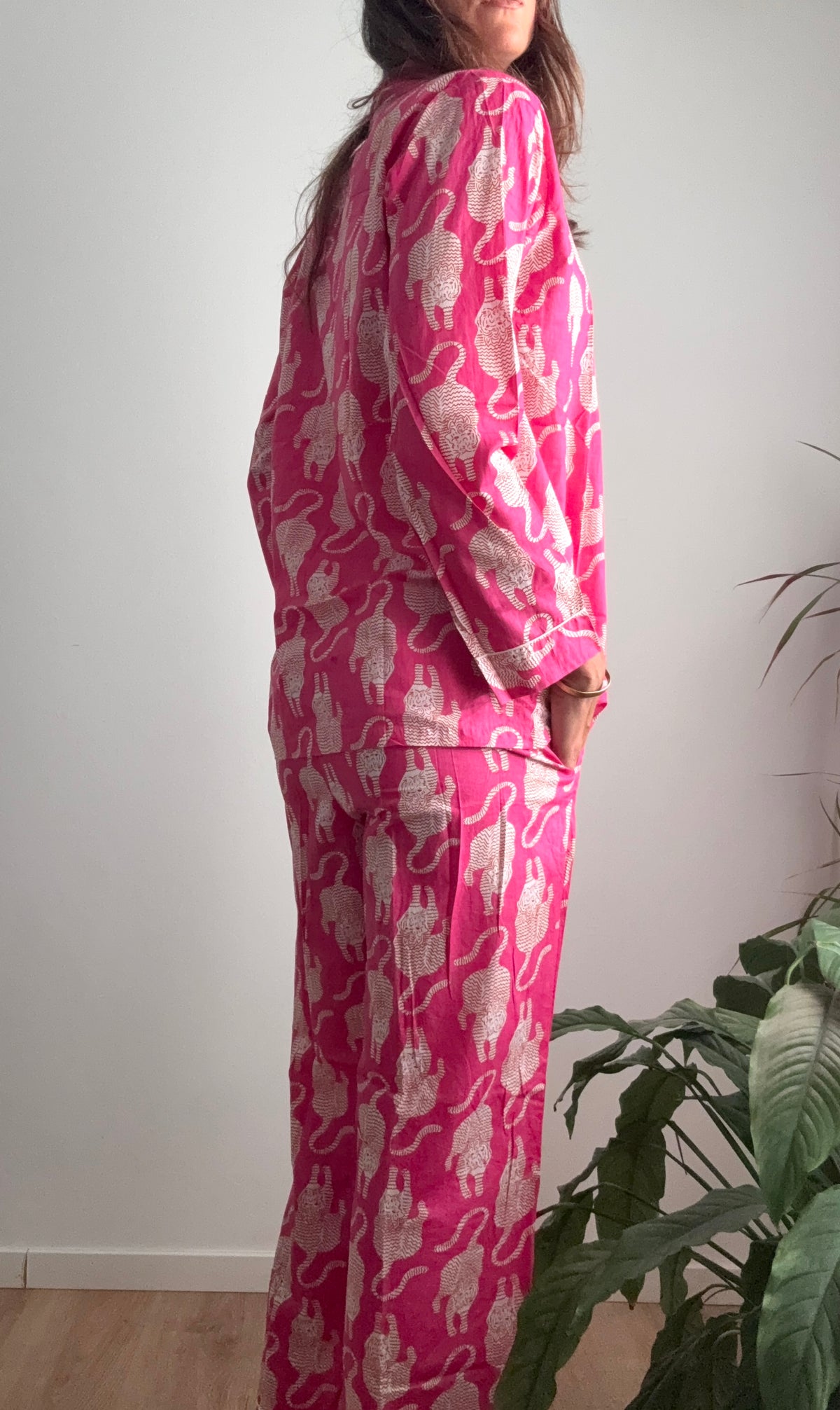 Langer Pyjama aus 100 % reiner Bio-Baumwolle mit Tiermuster, hergestellt in Jaipur