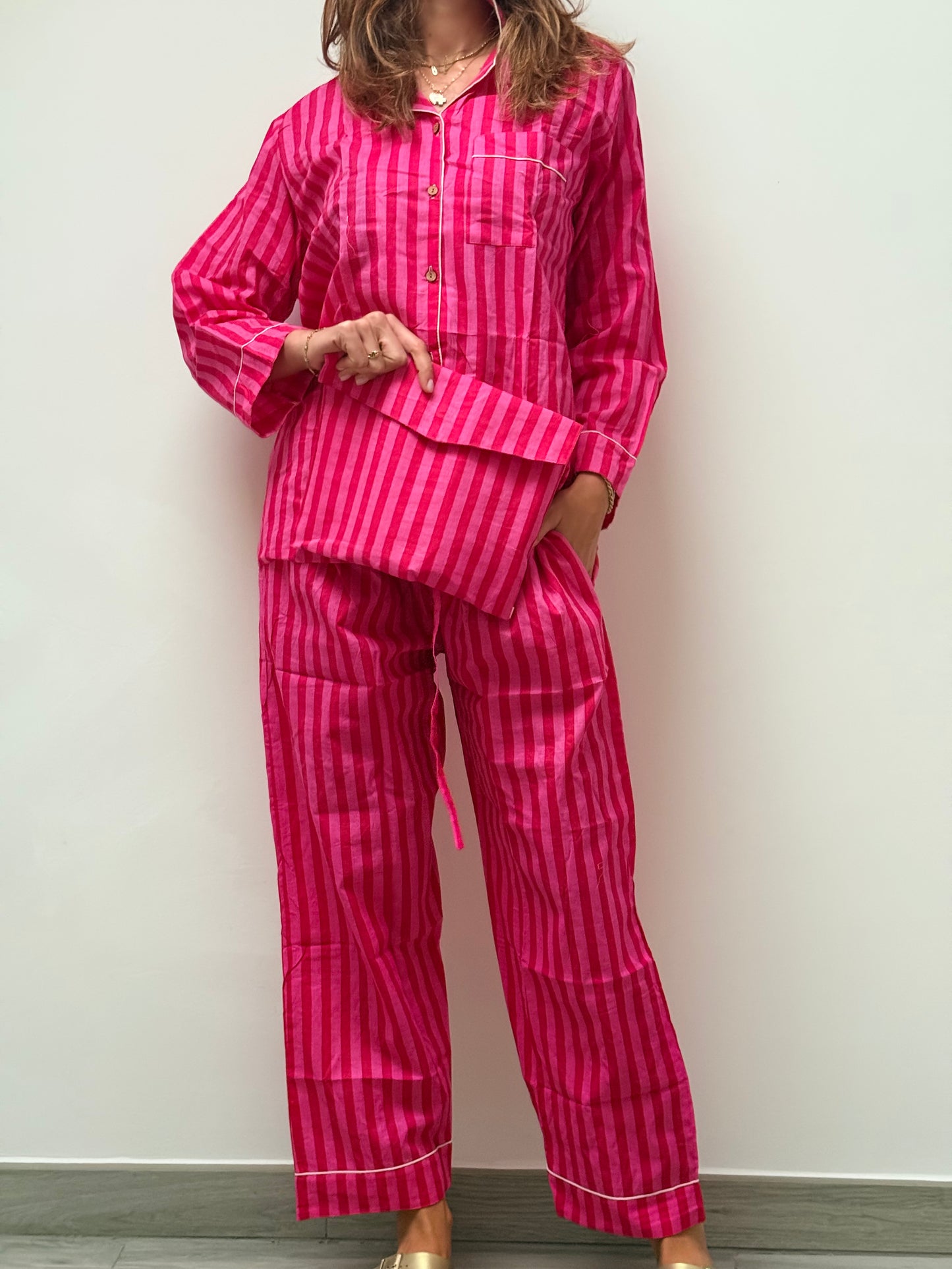 Nuova collezione - Pigiama lungo 100% puro cotone organico a righe rosa