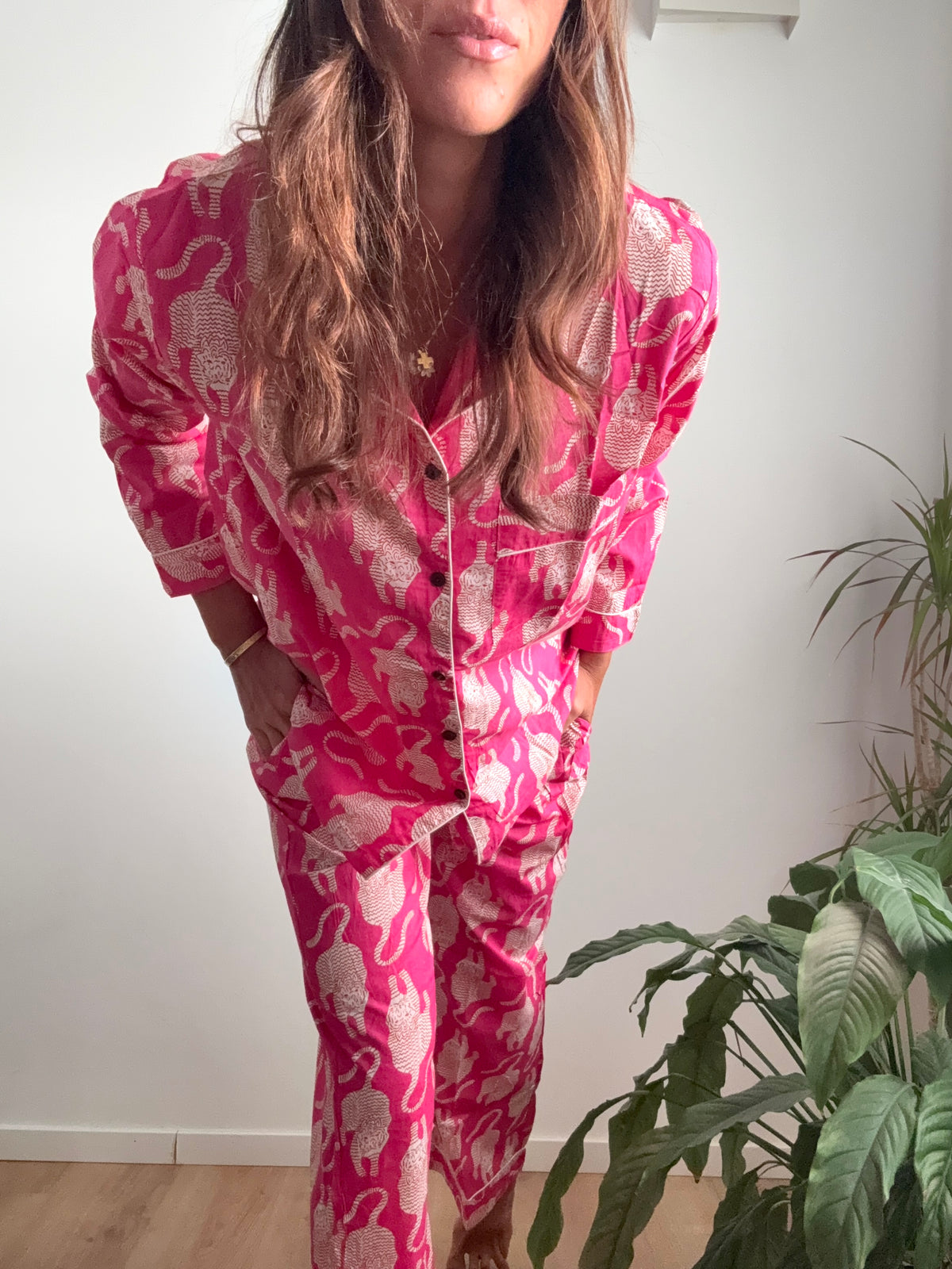 Langer Pyjama aus 100 % reiner Bio-Baumwolle mit Tiermuster, hergestellt in Jaipur