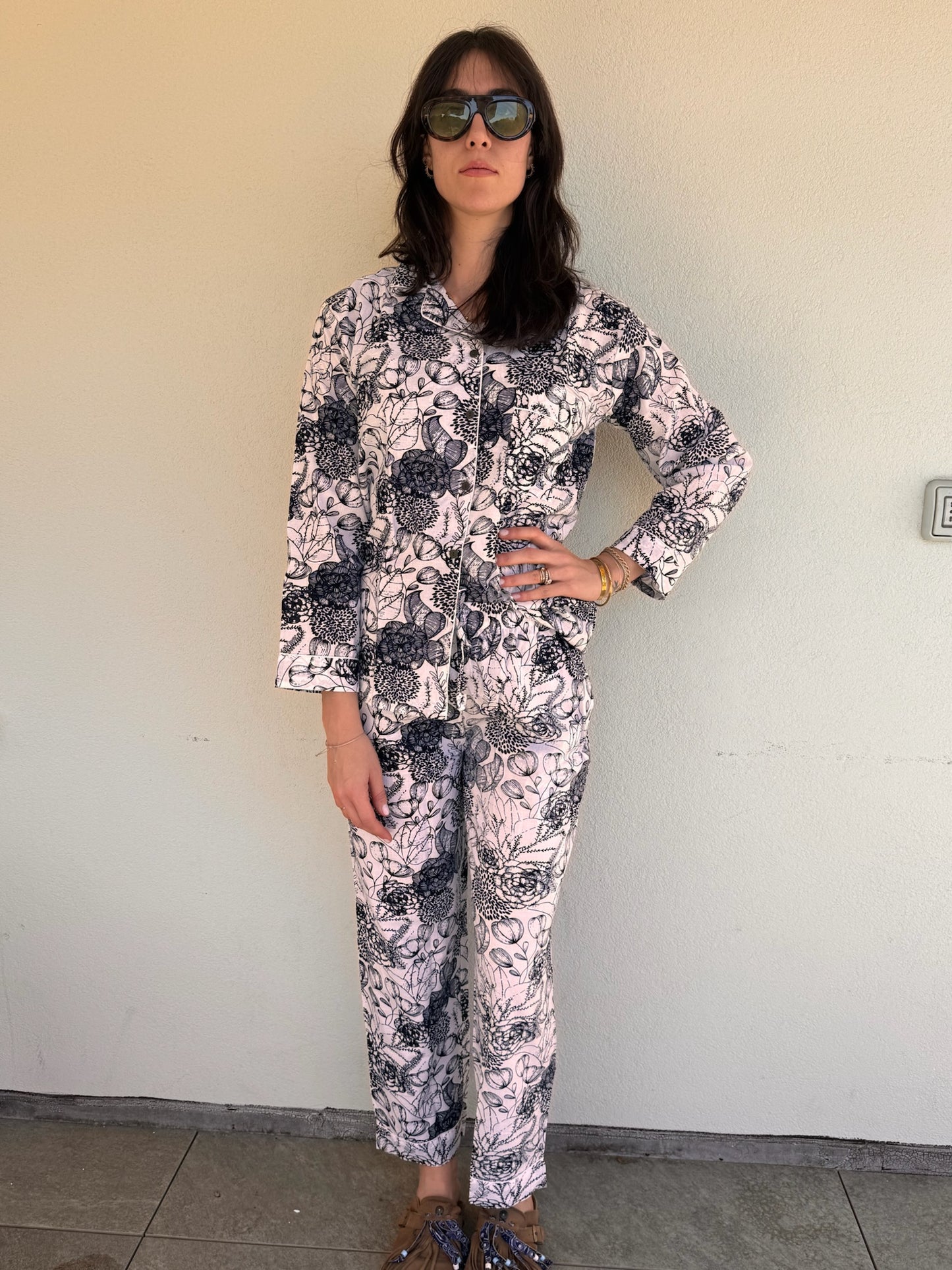 Langer Pyjama aus 100 % reiner Bio-Baumwolle mit Blumenmuster, hergestellt in Jaipur