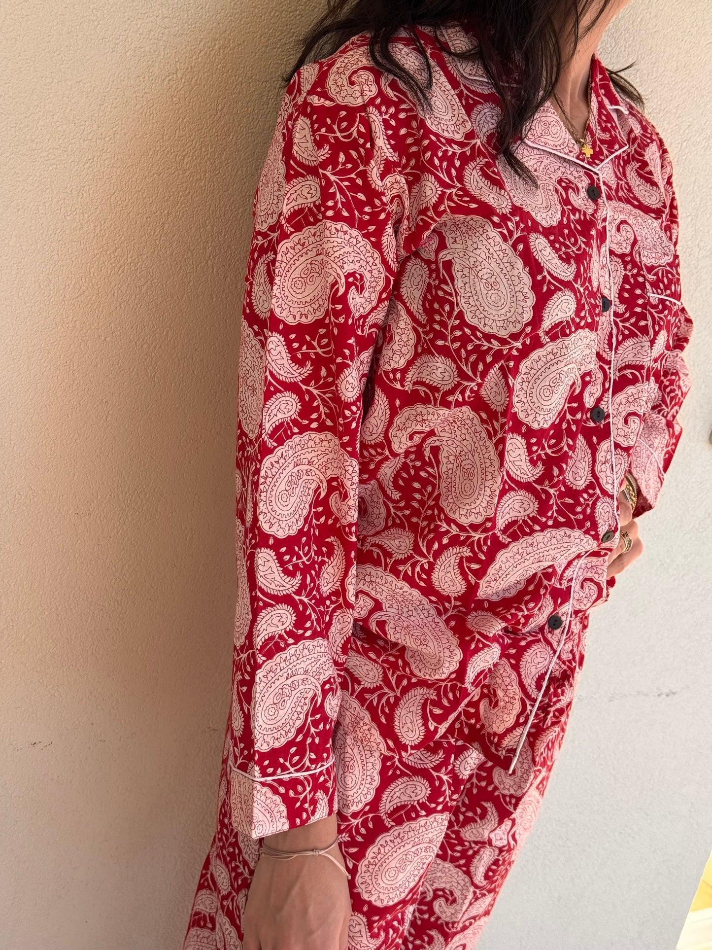 Langer Pyjama aus 100 % reiner Bio-Baumwolle mit Bandana-Muster, hergestellt in Jaipur