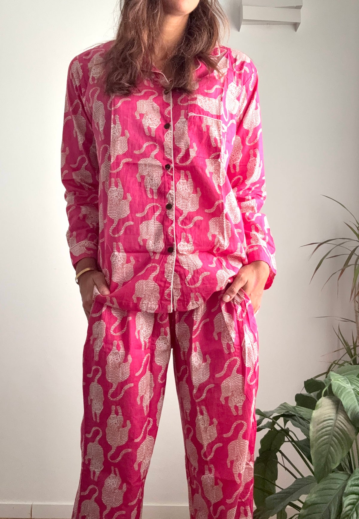Langer Pyjama aus 100 % reiner Bio-Baumwolle mit Tiermuster, hergestellt in Jaipur