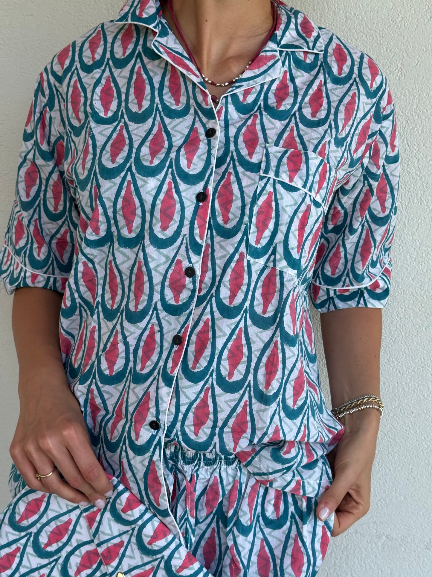 Pigiama corto 100% puro cotone organico gocce azzurro/rosa, made in Jaipur