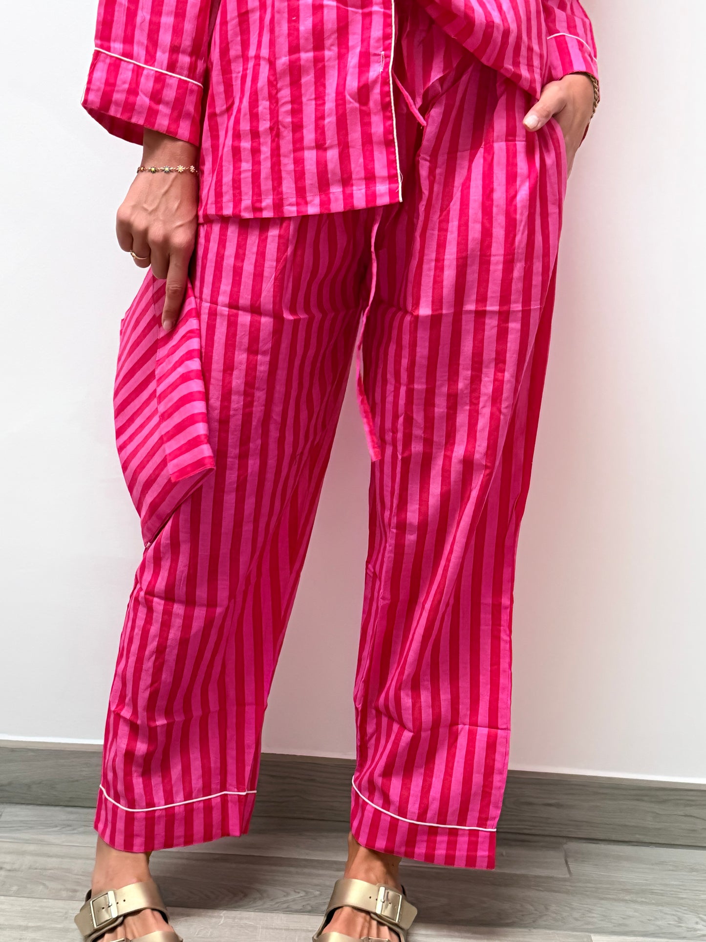 Nuova collezione - Pigiama lungo 100% puro cotone organico a righe rosa