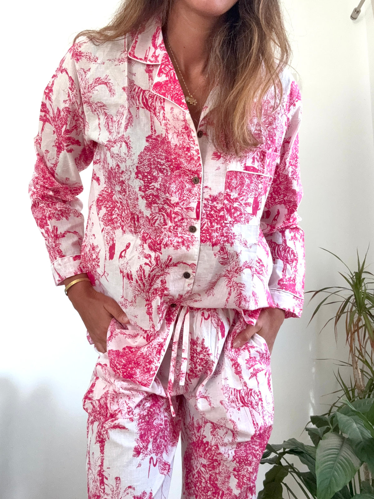 Pigiama lungo 100% puro cotone organico, fantasia savana fucsia
