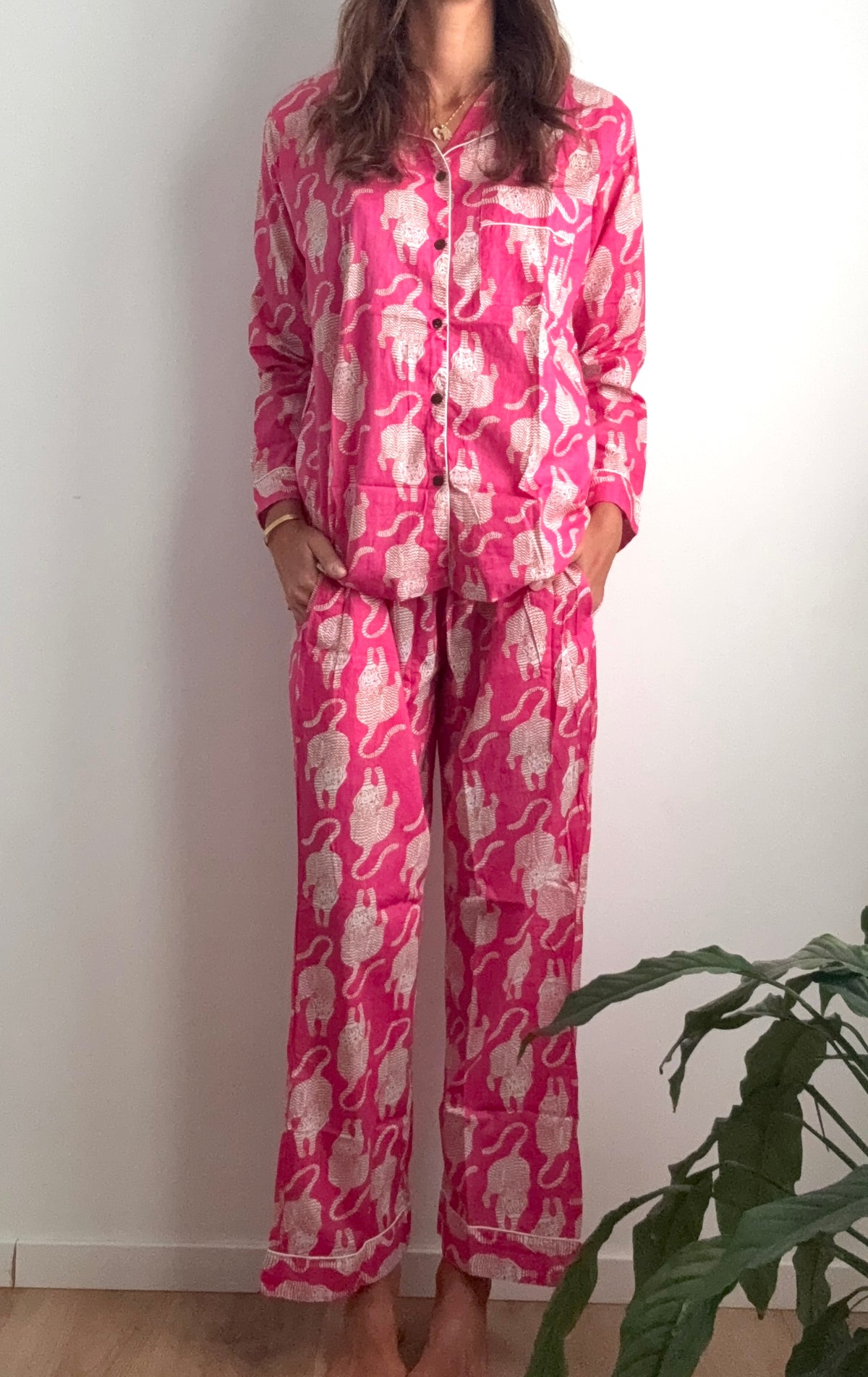 Langer Pyjama aus 100 % reiner Bio-Baumwolle mit Tiermuster, hergestellt in Jaipur