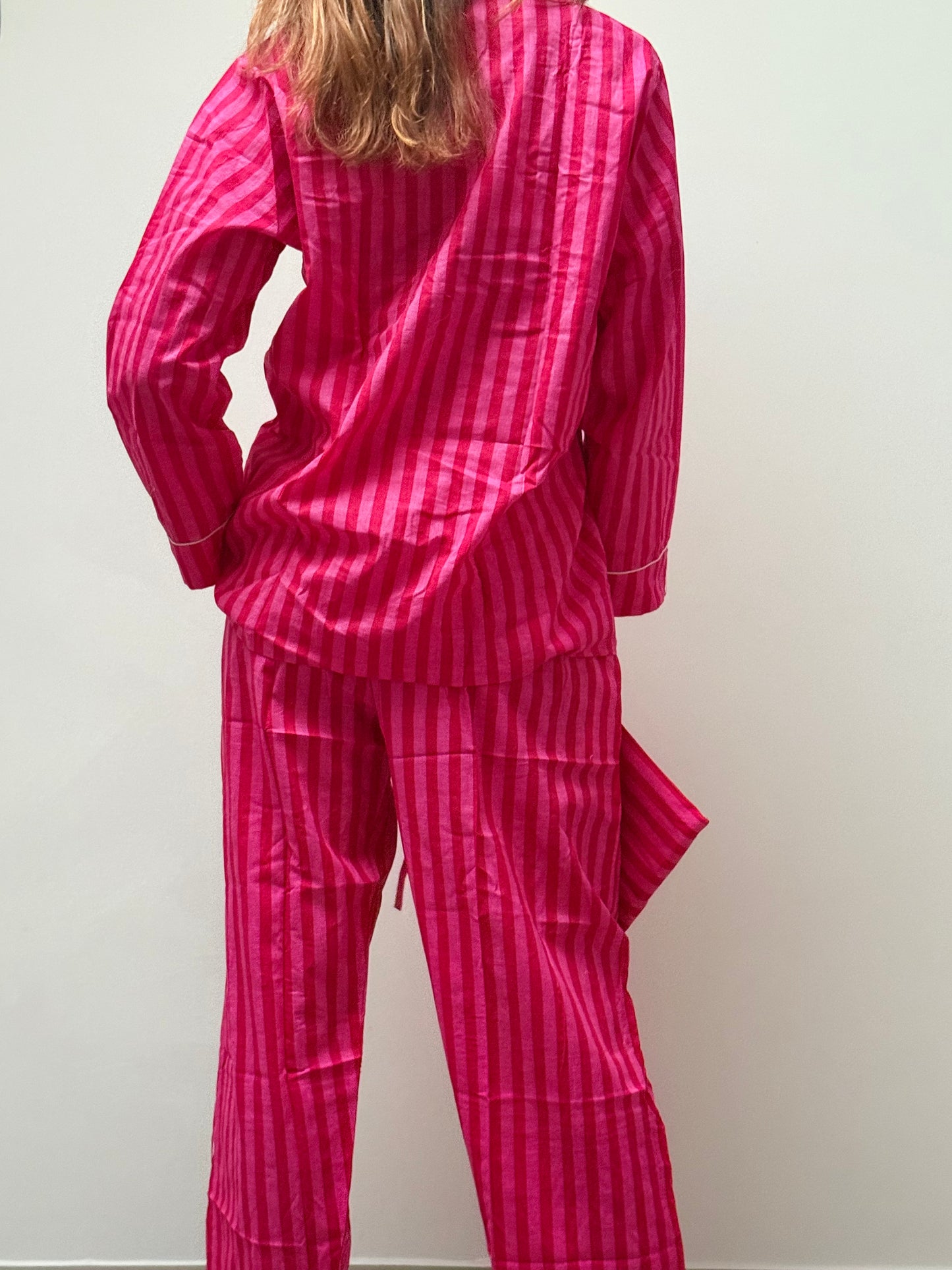 Nuova collezione - Pigiama lungo 100% puro cotone organico a righe rosa