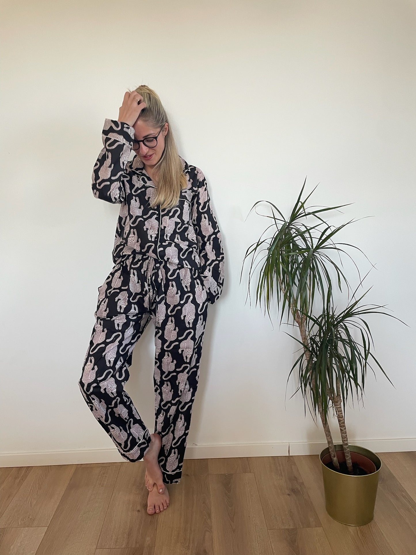 Langer Pyjama aus 100 % reiner Bio-Baumwolle mit Tiermuster, hergestellt in Jaipur