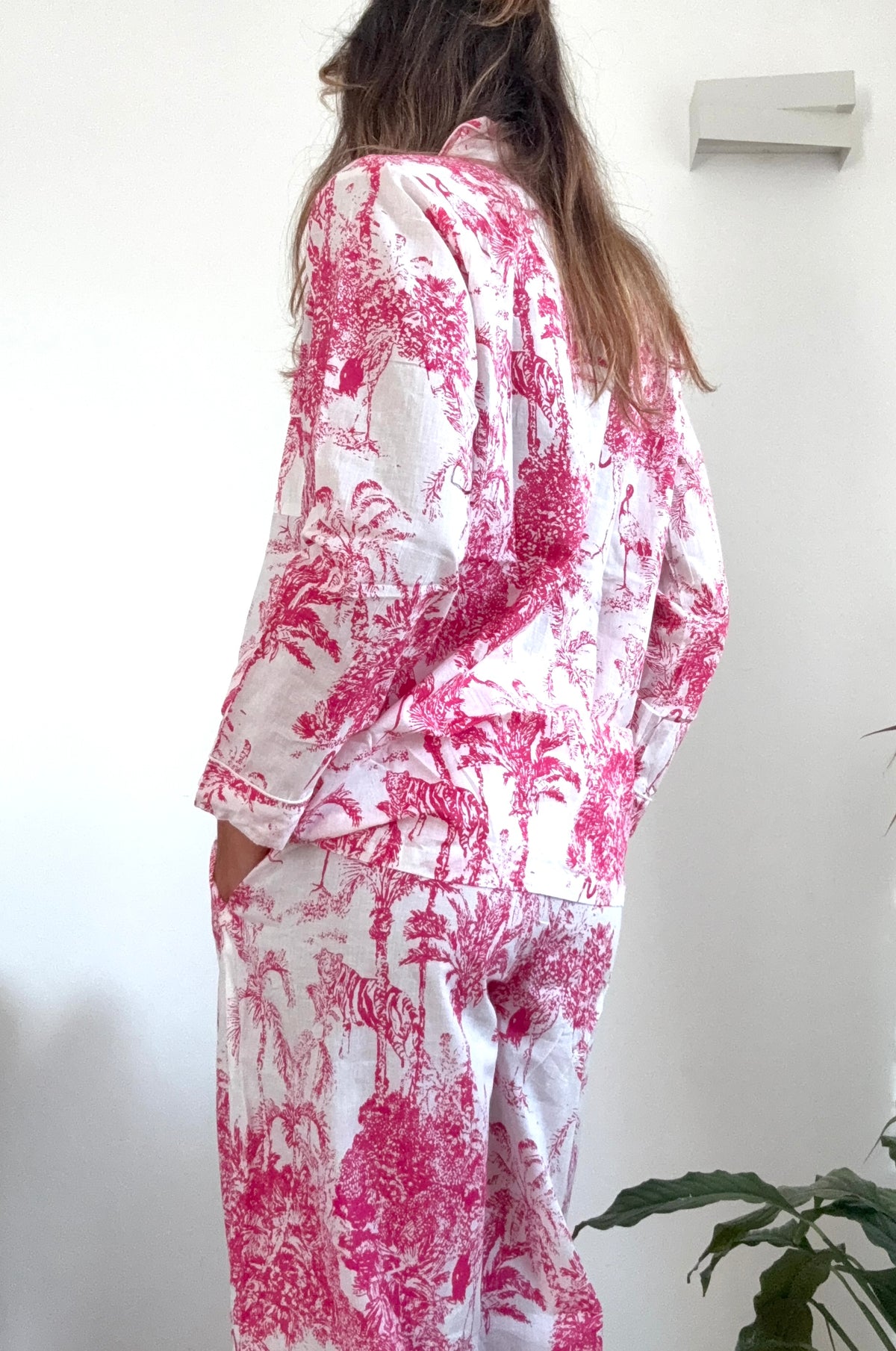 Pigiama lungo 100% puro cotone organico, fantasia savana fucsia