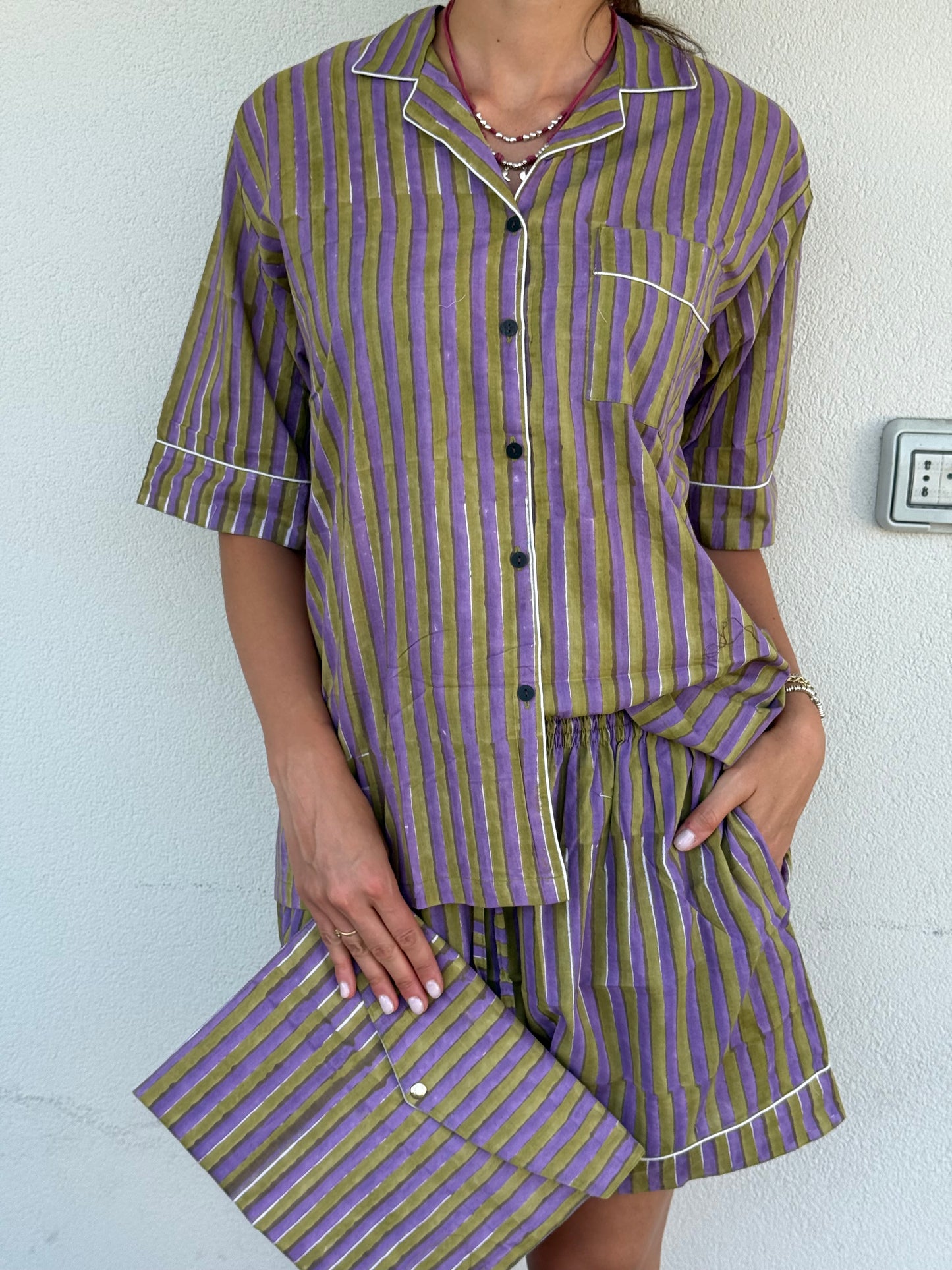Pigiama corto 100% puro cotone organico a righe verde viola, made in Jaipur