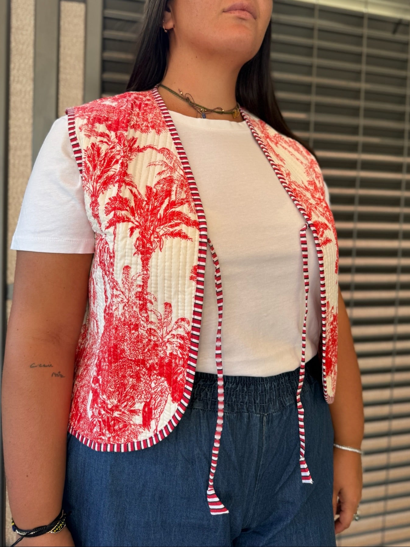 Gilet in cotone trapuntato rosso, made in Jaipur