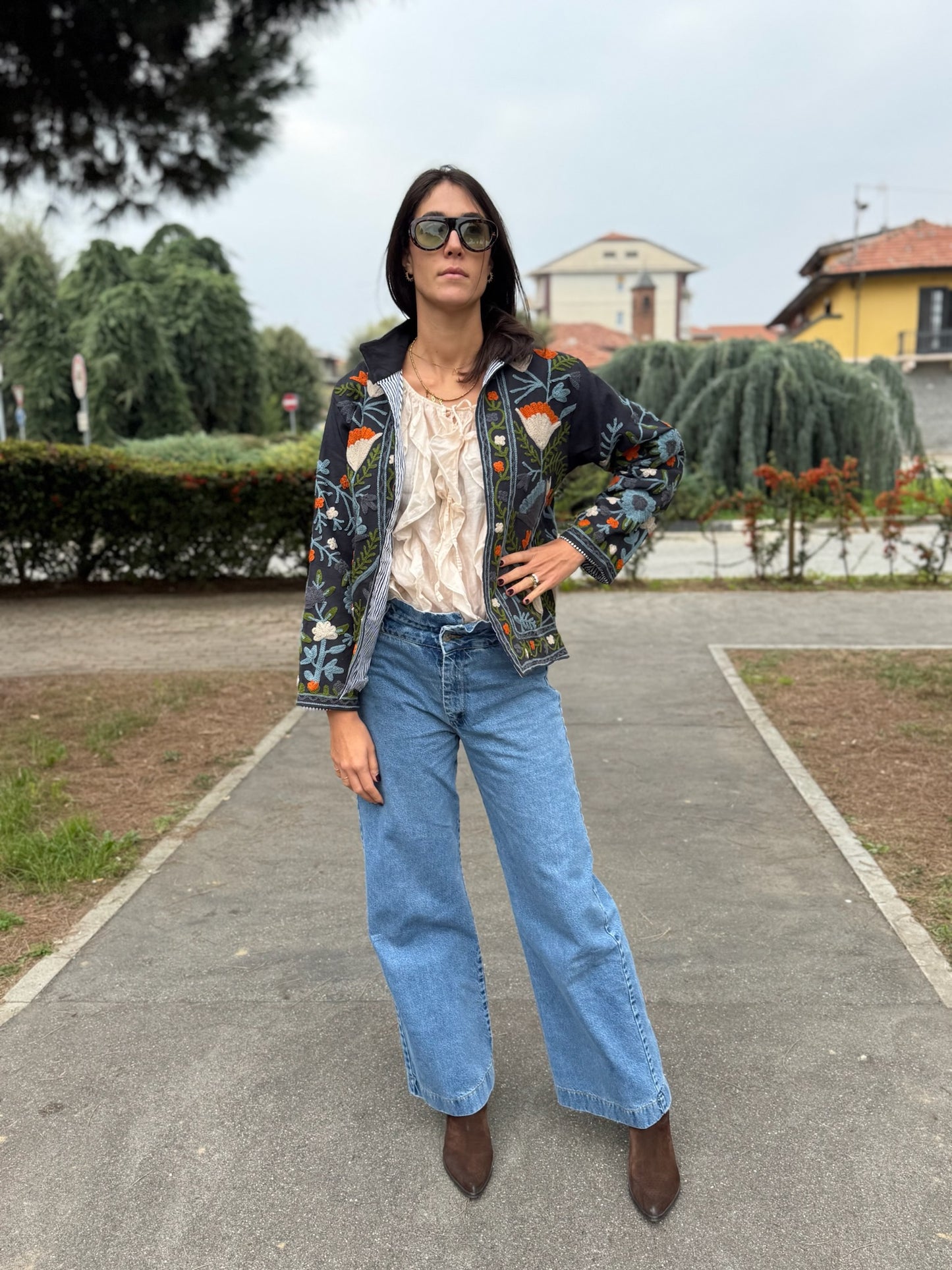 Giacca blu scuro stile boho ricamata a mano, made in Jaipur