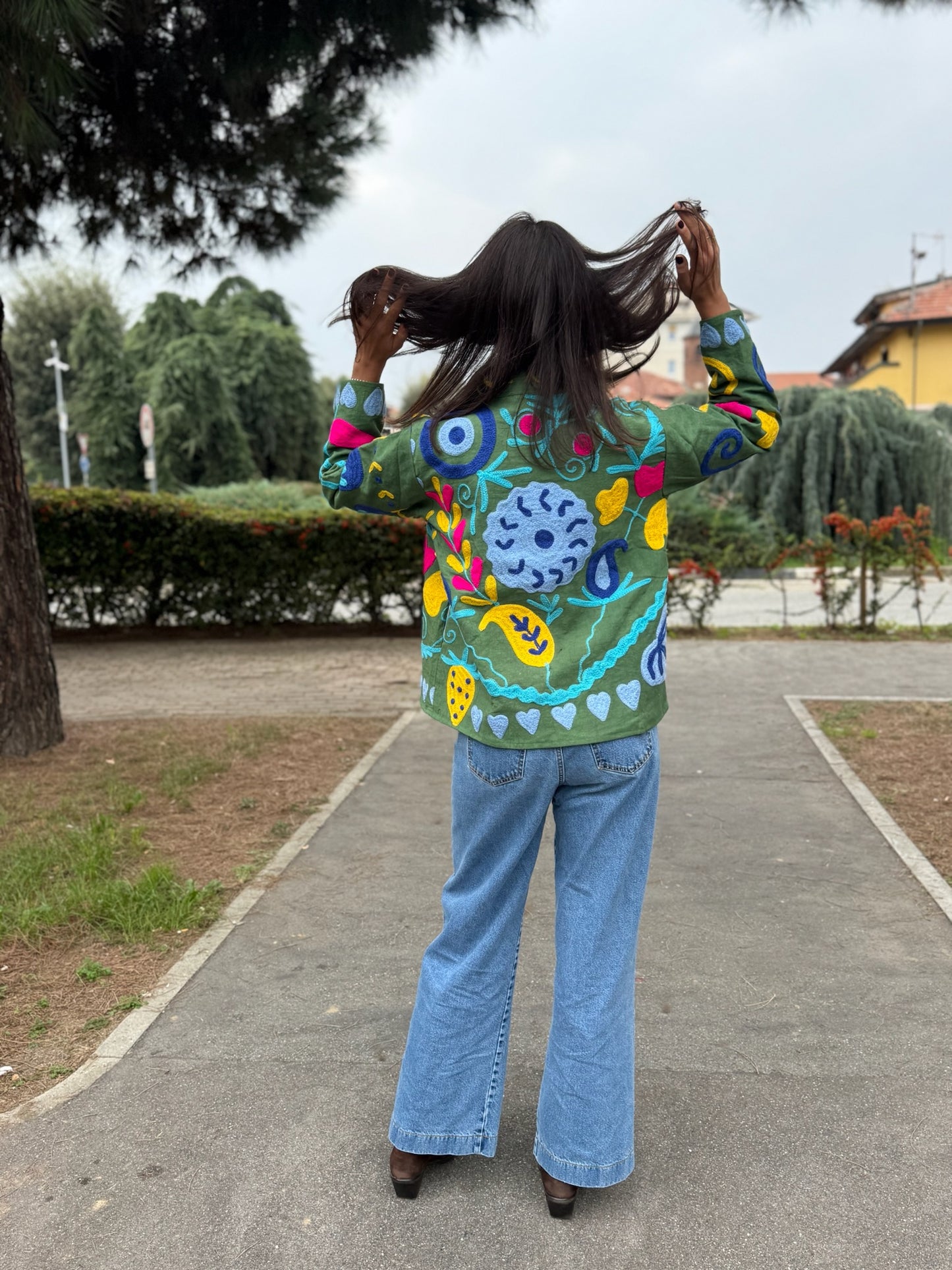 Giacca verde stile boho ricamata a mano, made in Jaipur
