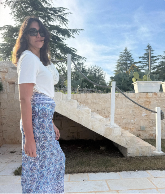 Pareo in mussola di cotone, tessuto stampato a mano. Fantasia floreale. A20