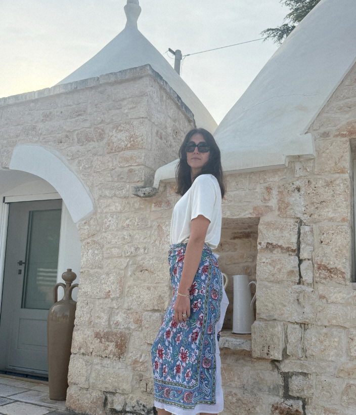 Pareo in mussola di cotone, tessuto stampato a mano. Fantasia floreale.A4