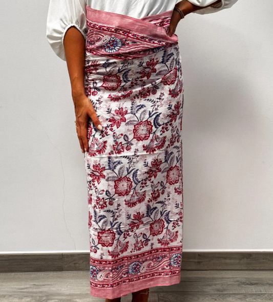 Pareo in mussola di cotone, tessuto stampato a mano. Fantasia floreale .A49