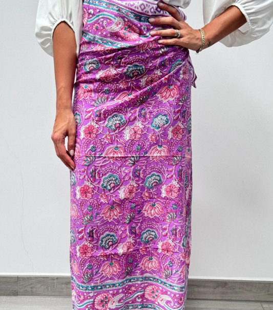 Pareo in mussola di cotone, tessuto stampato a mano. Fantasia floreale .A48