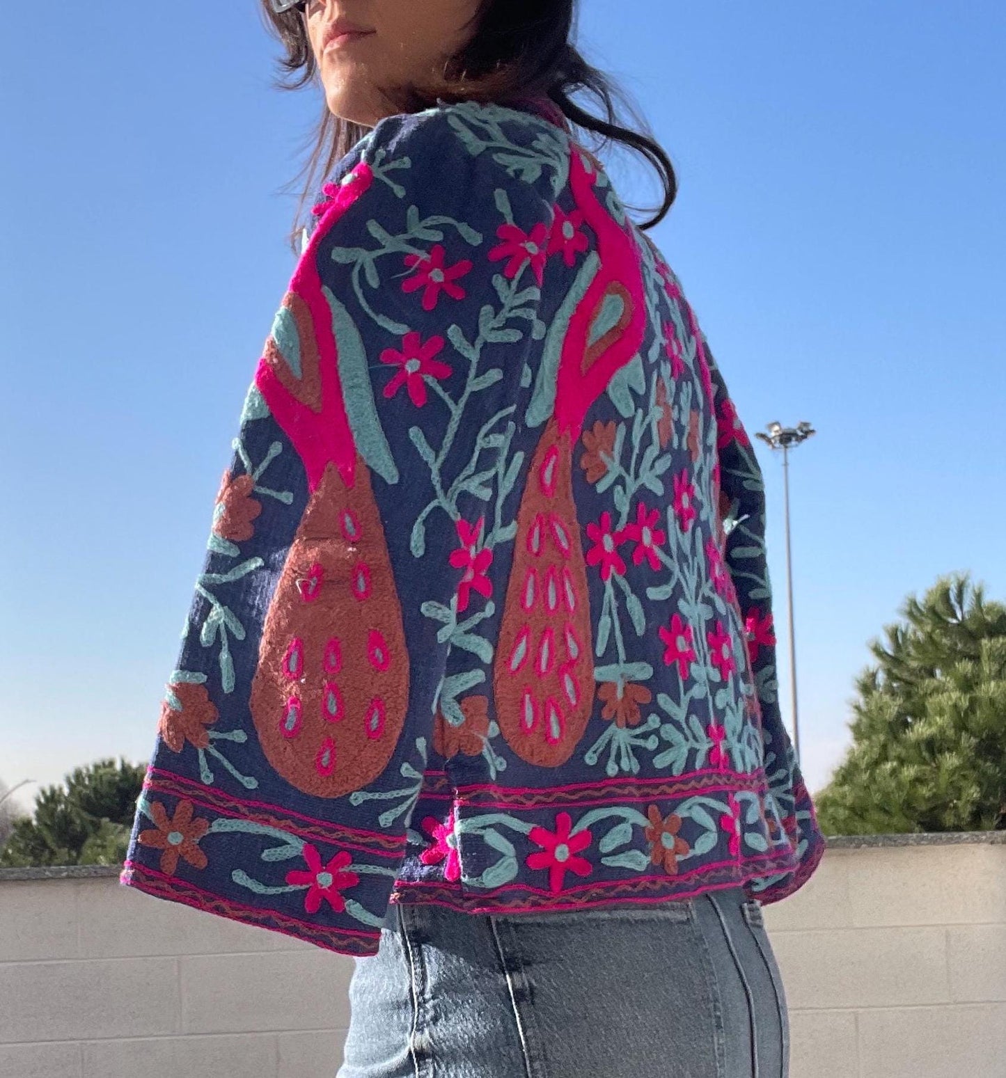 Giacca stile boho in cotone organico ricamata a mano, made in Jaipur