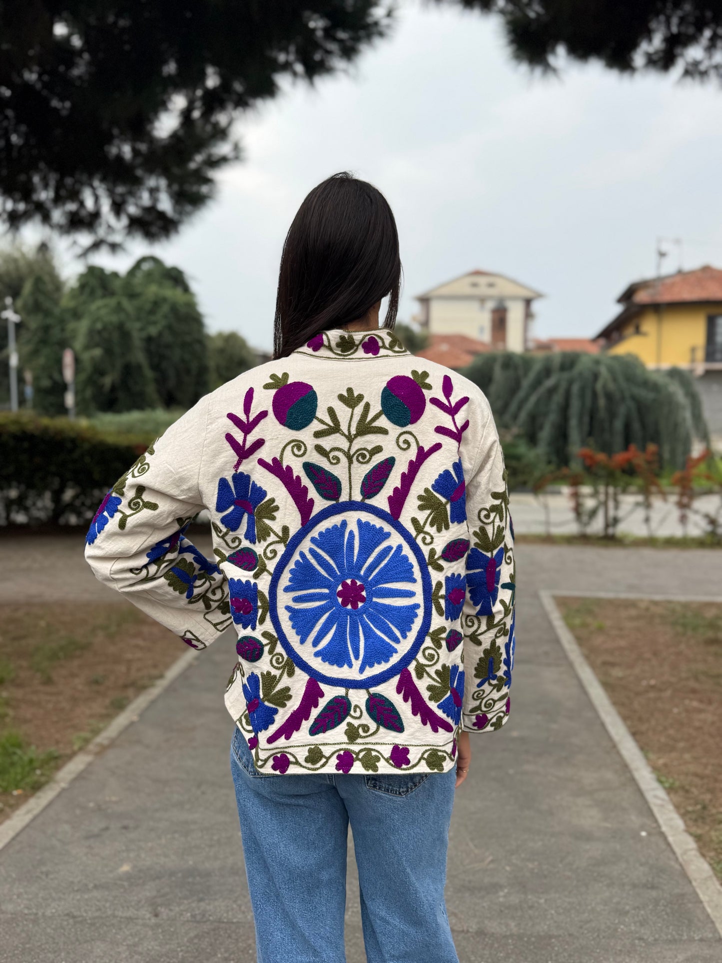 Giacca in cotone ricamata a mano 