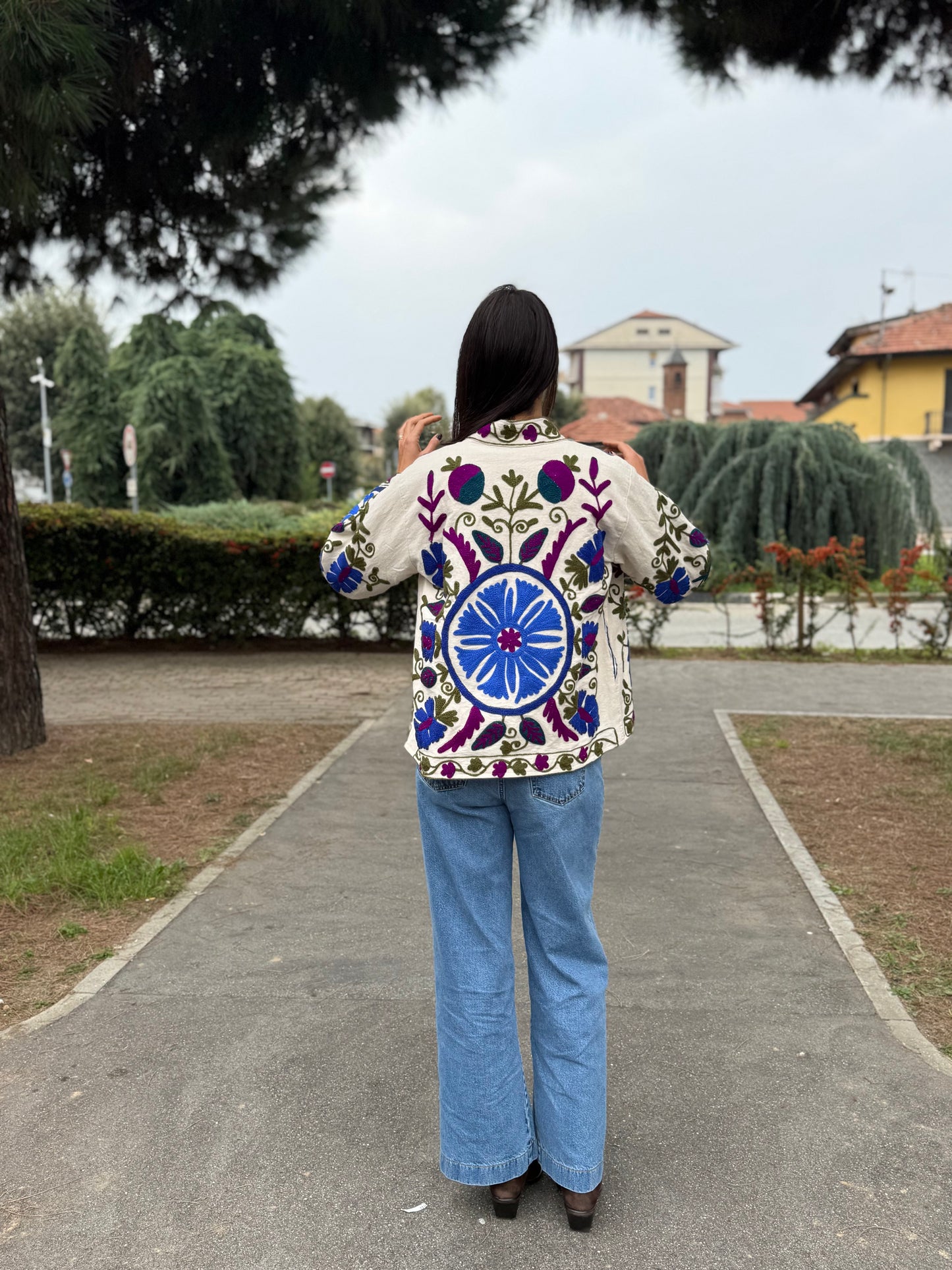 Giacca bianca stile boho ricamata a mano, made in Jaipur