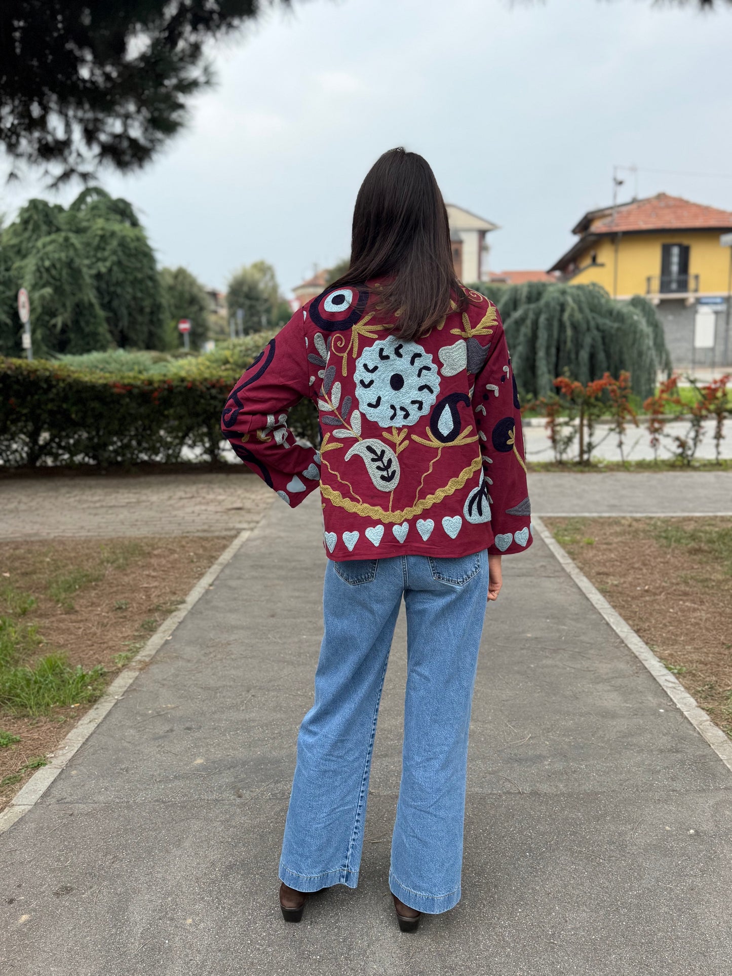 Giacca suzani ricamata a mano 
